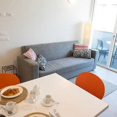 Civetta Blu, Blue Owl Apartment